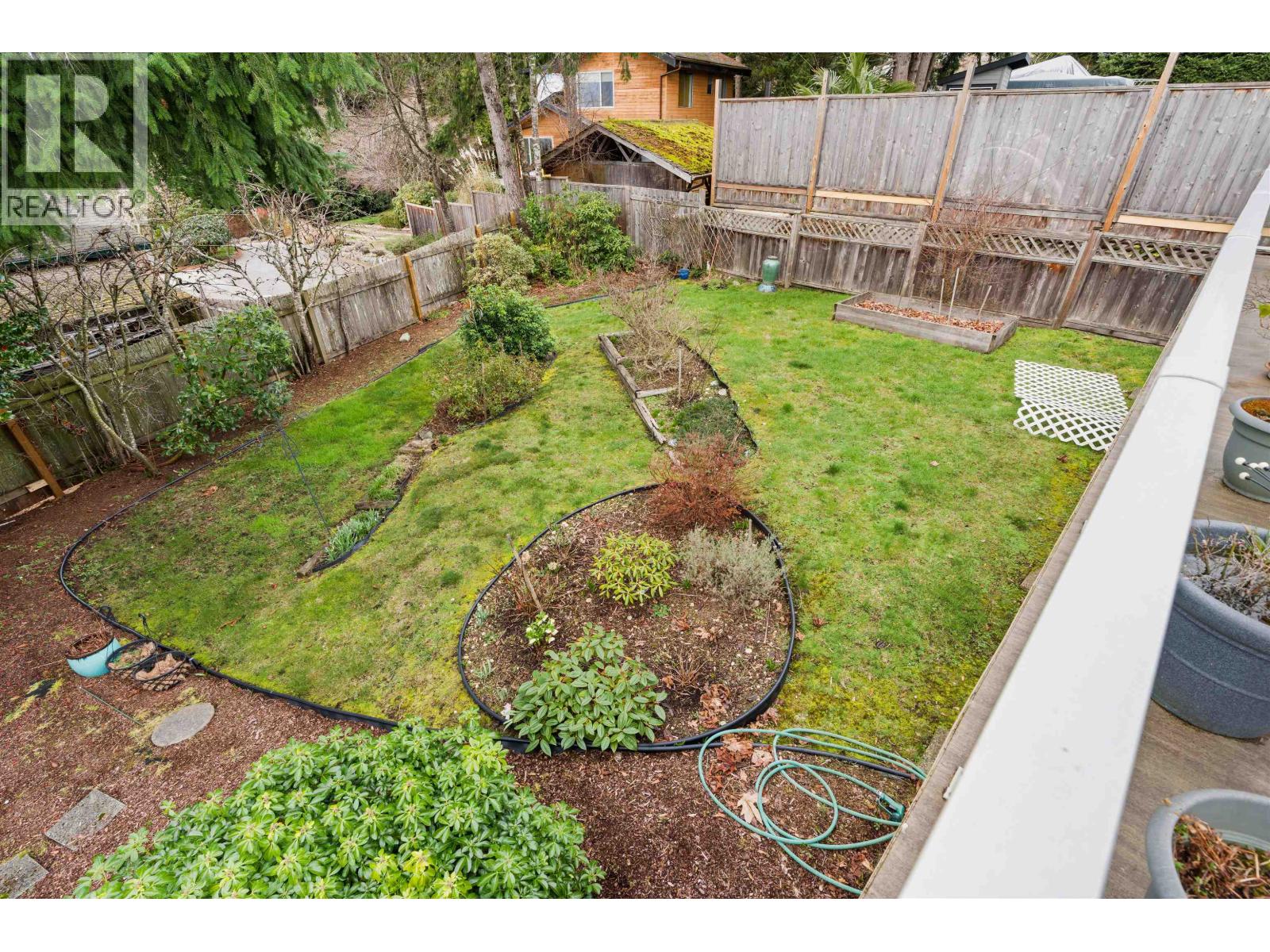 4967 LAUREL AVENUE, Sechelt