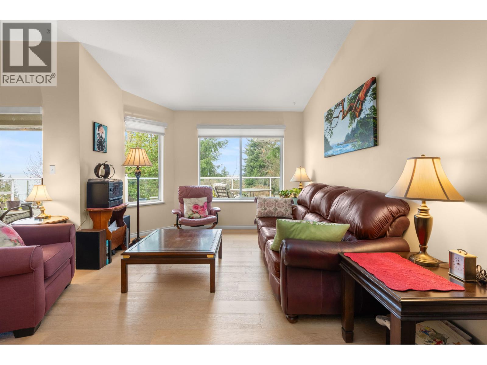 4967 LAUREL AVENUE, Sechelt