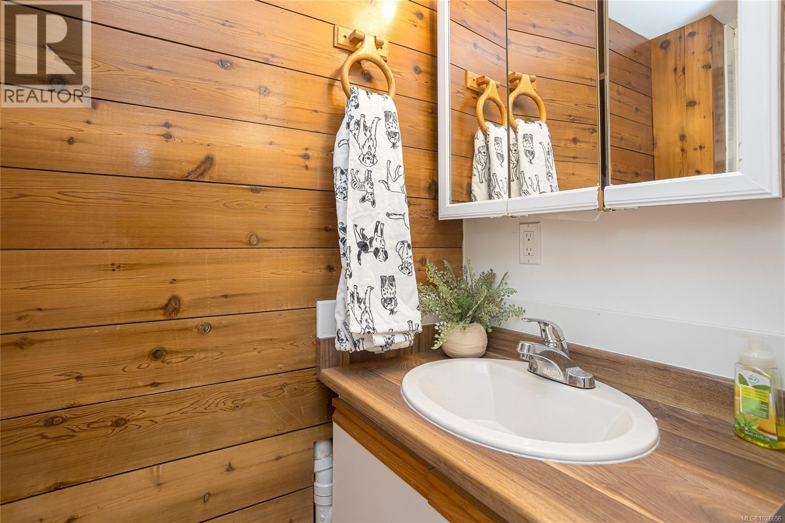 3723 Bayne Rd, Cobble Hill