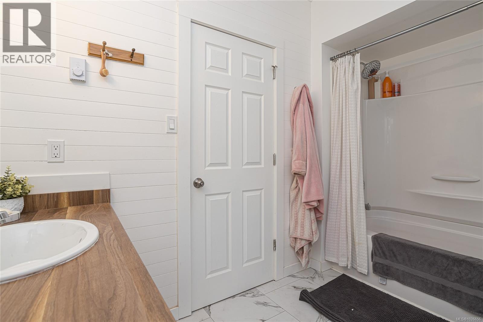 3723 Bayne Rd, Cobble Hill