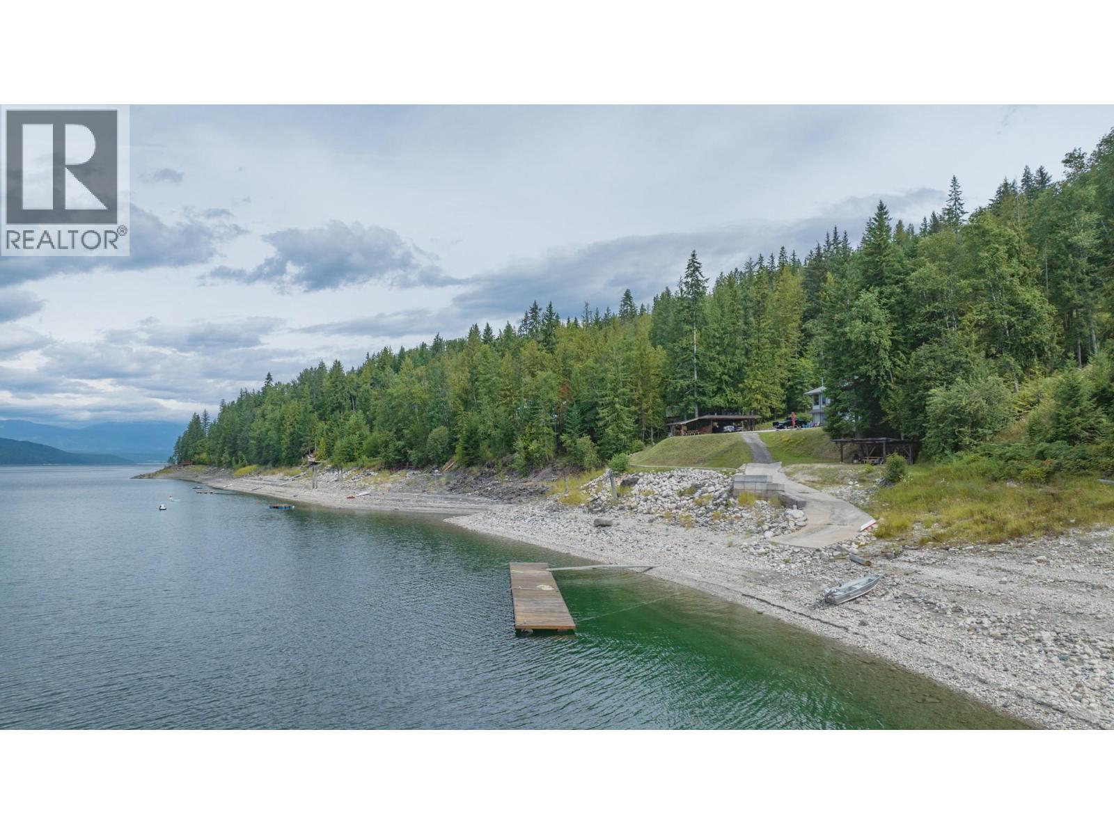  1710 6 Highway, Nakusp