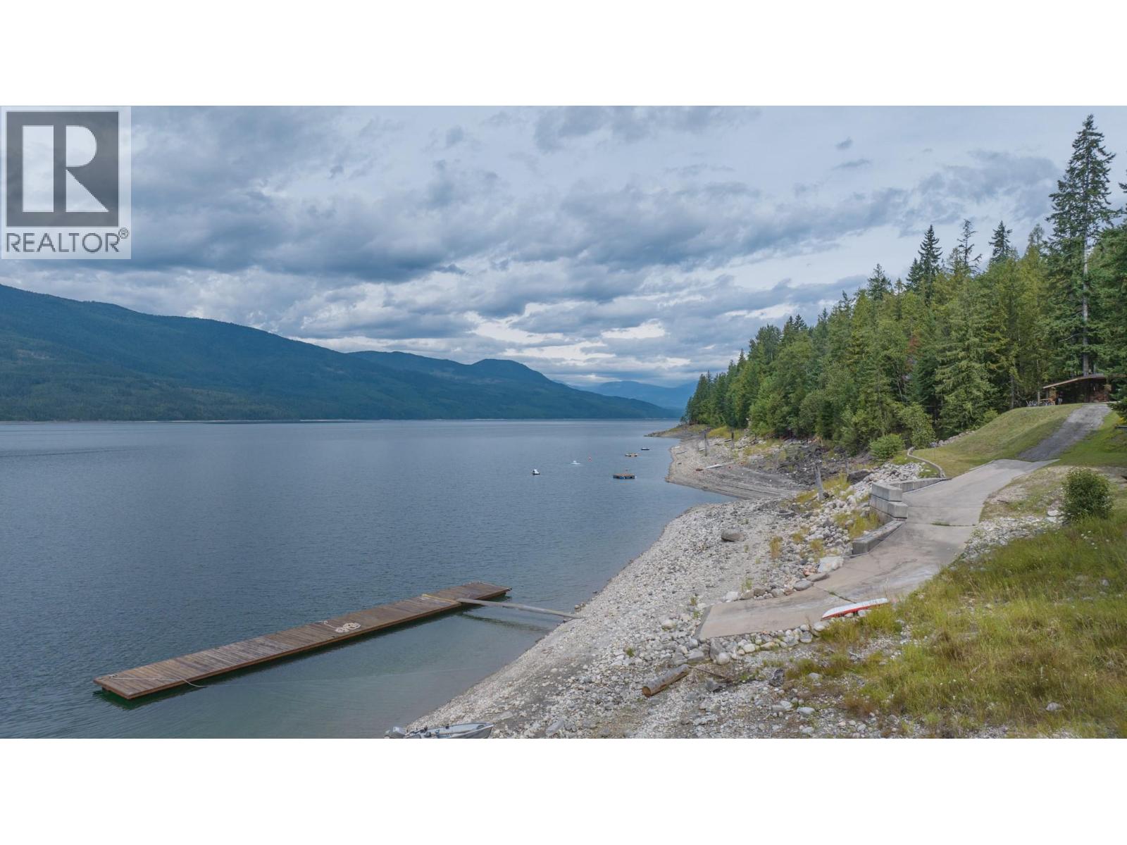  1710 6 Highway, Nakusp