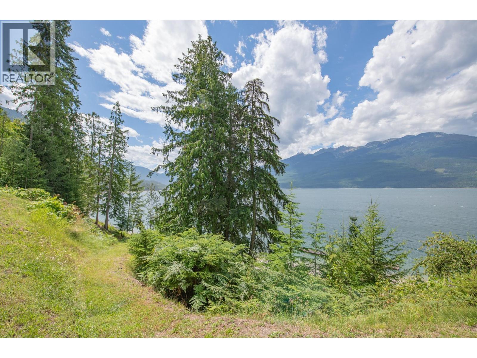  1710 6 Highway, Nakusp