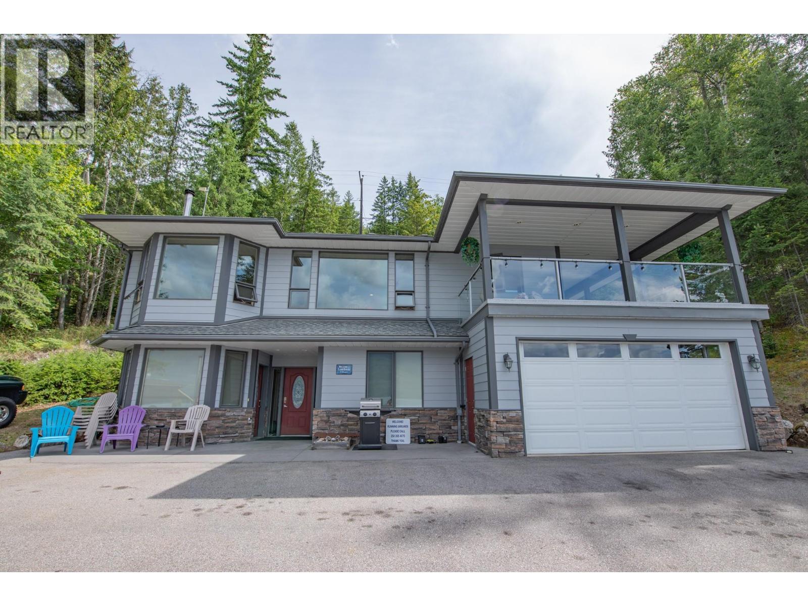  1710 6 Highway, Nakusp