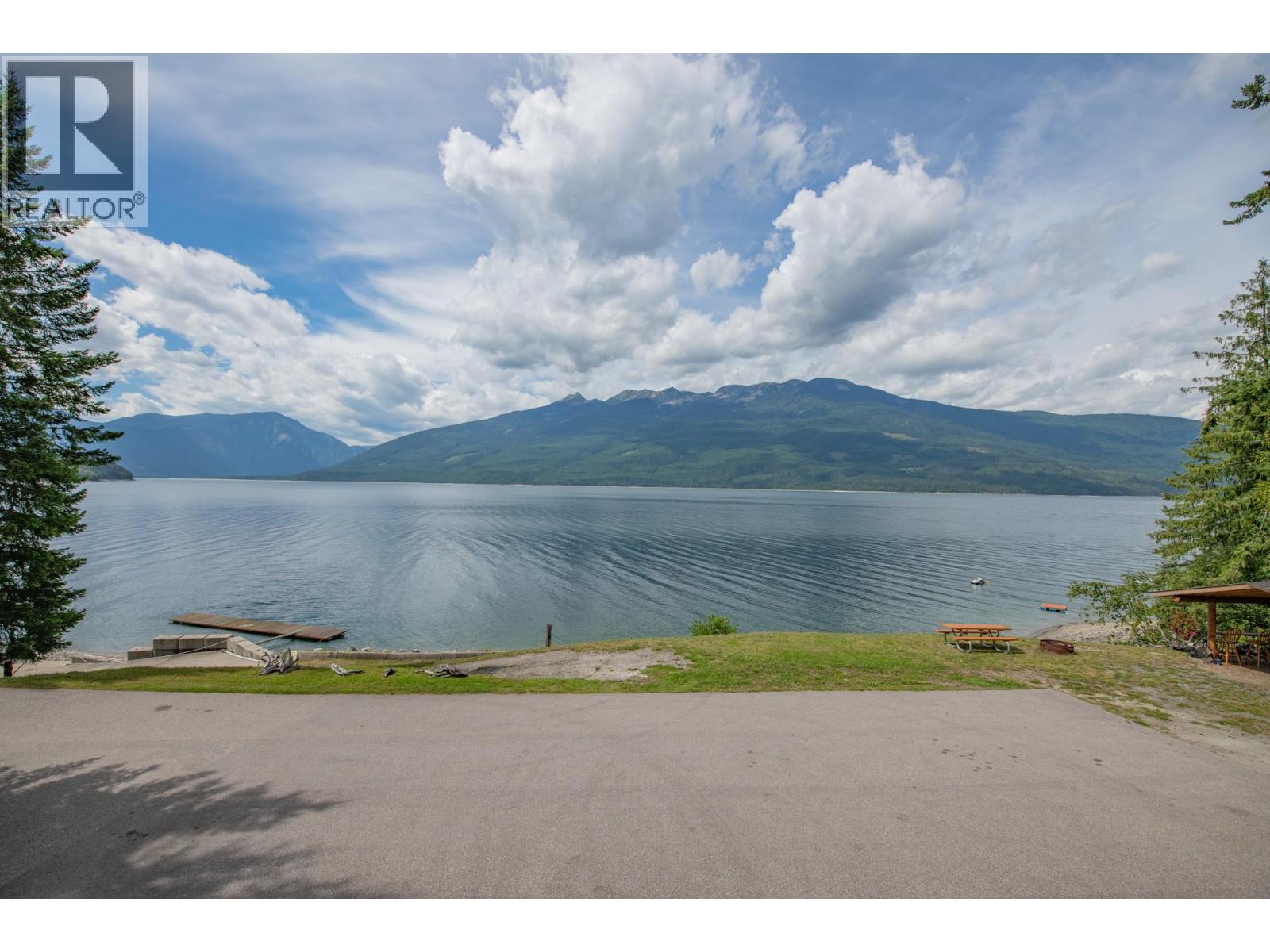  1710 6 Highway, Nakusp