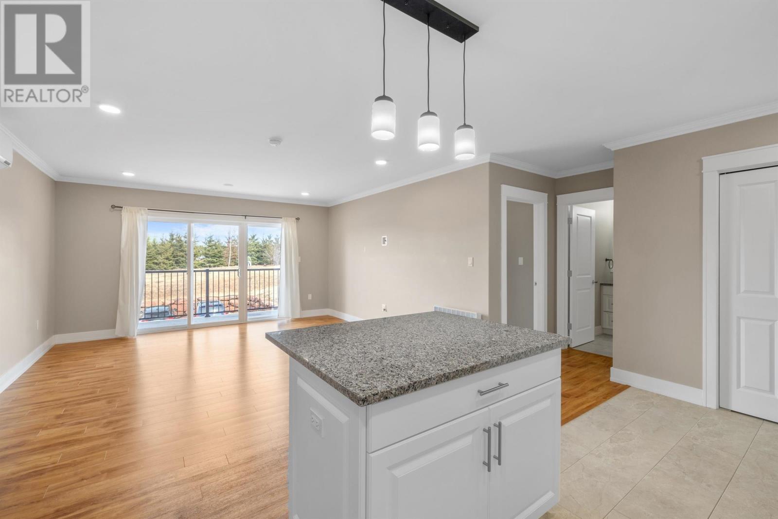 #Unit 210 210 Shakespeare Drive - 10
