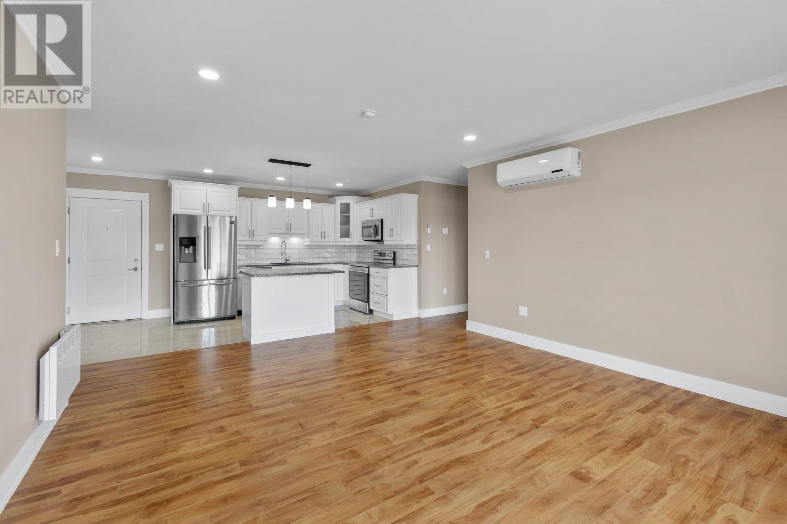 #Unit 210 210 Shakespeare Drive - 11