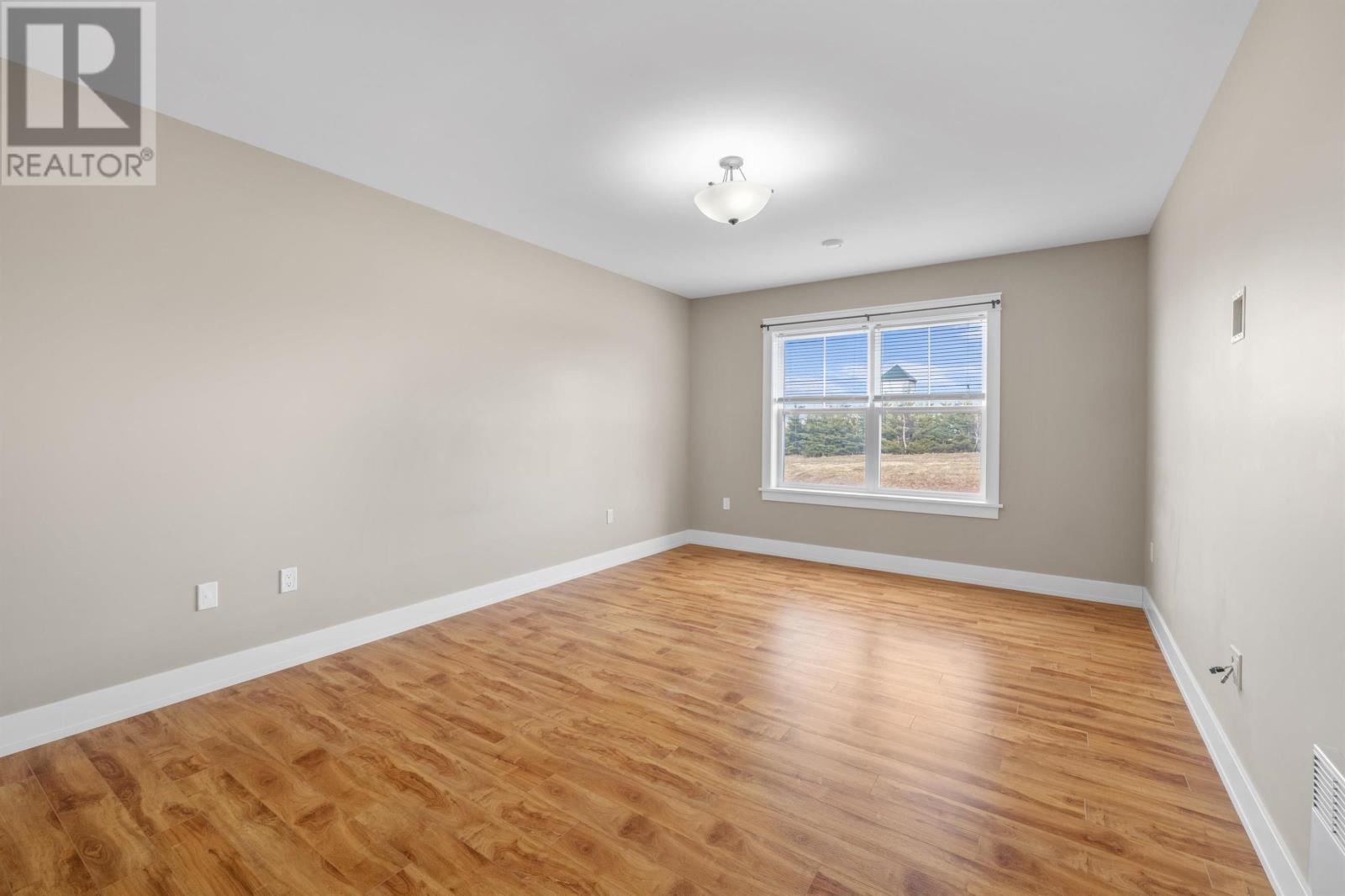 #Unit 210 210 Shakespeare Drive - 15