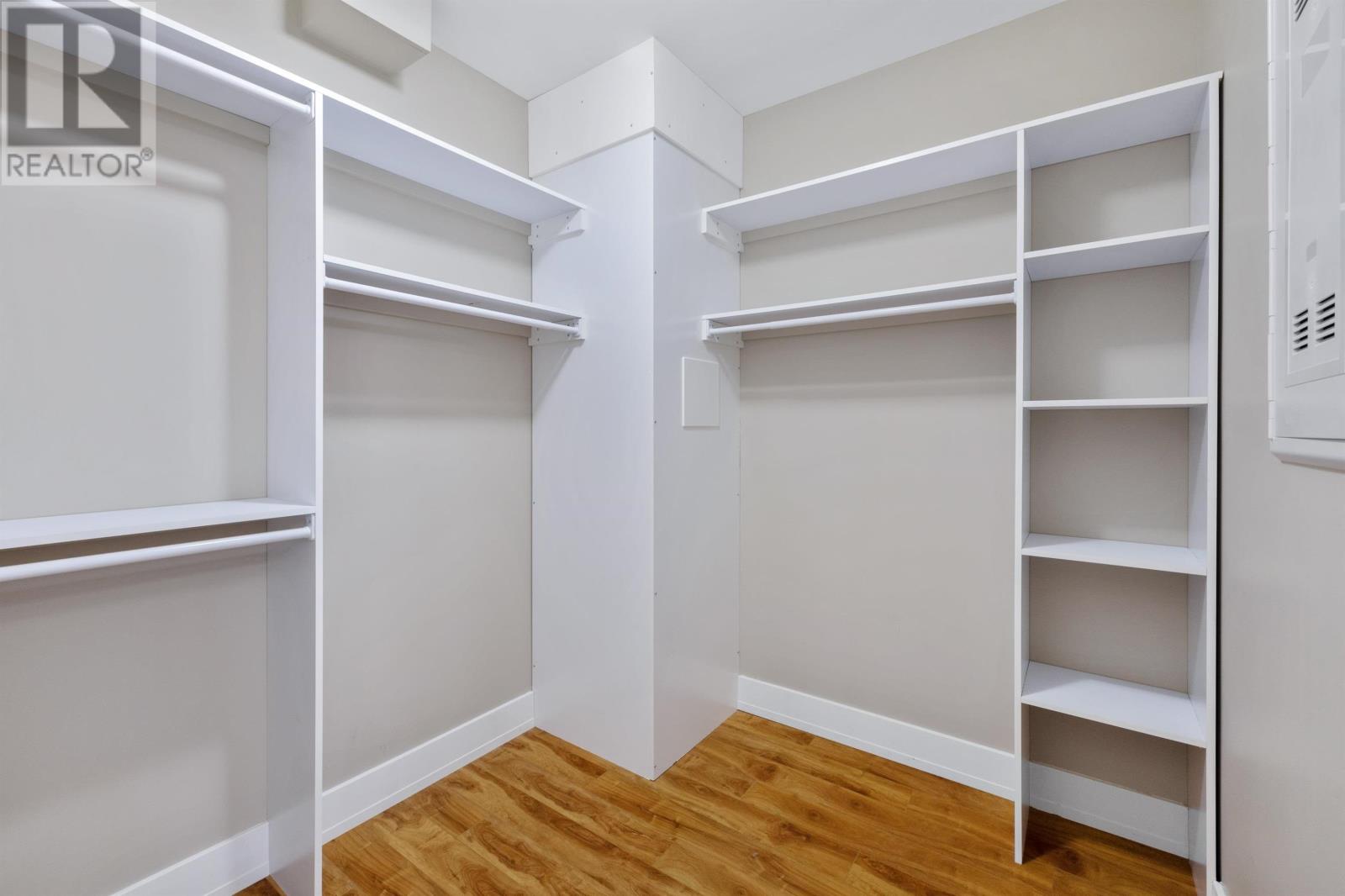 #Unit 210 210 Shakespeare Drive - 18