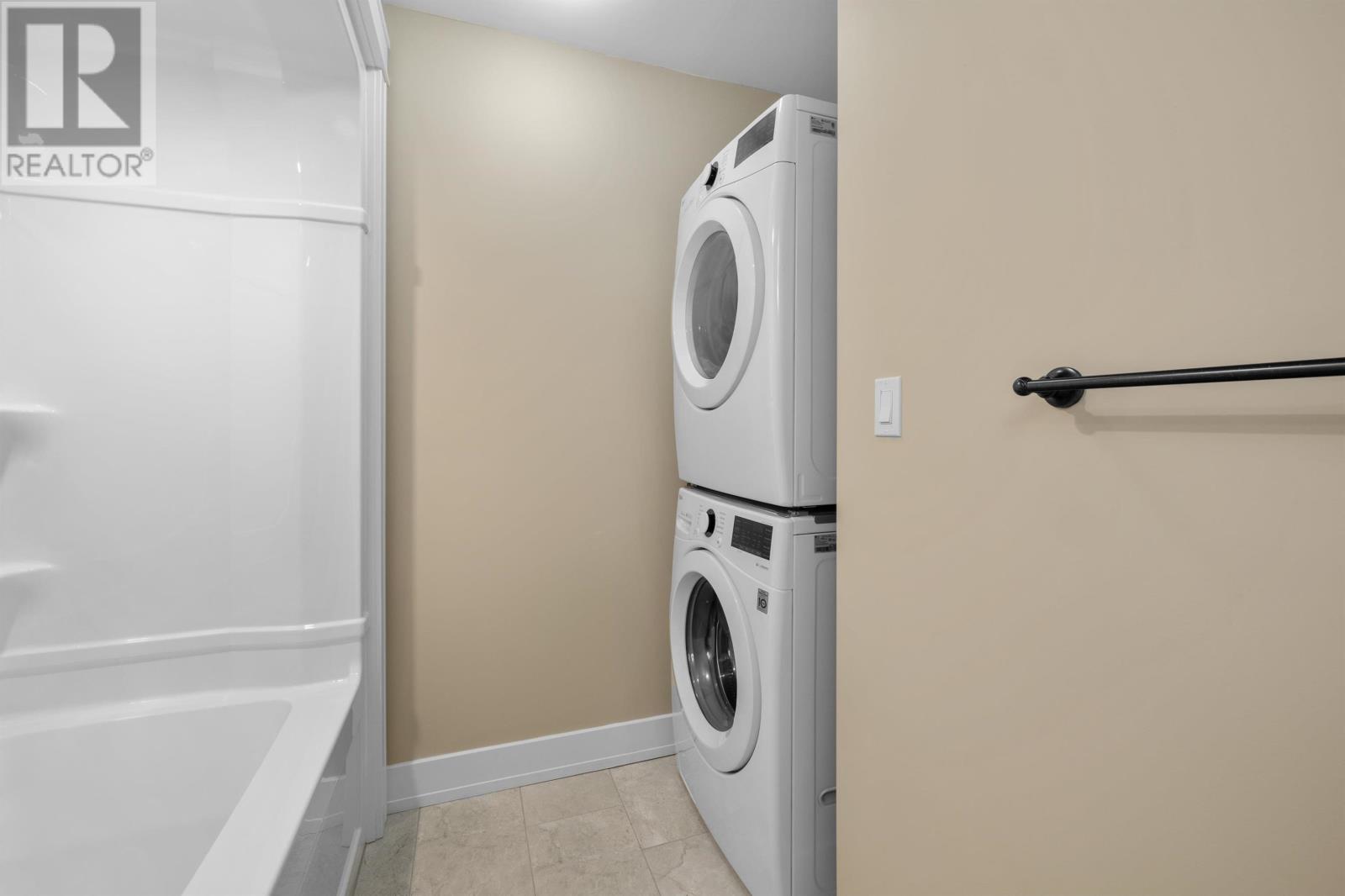 #Unit 210 210 Shakespeare Drive - 23
