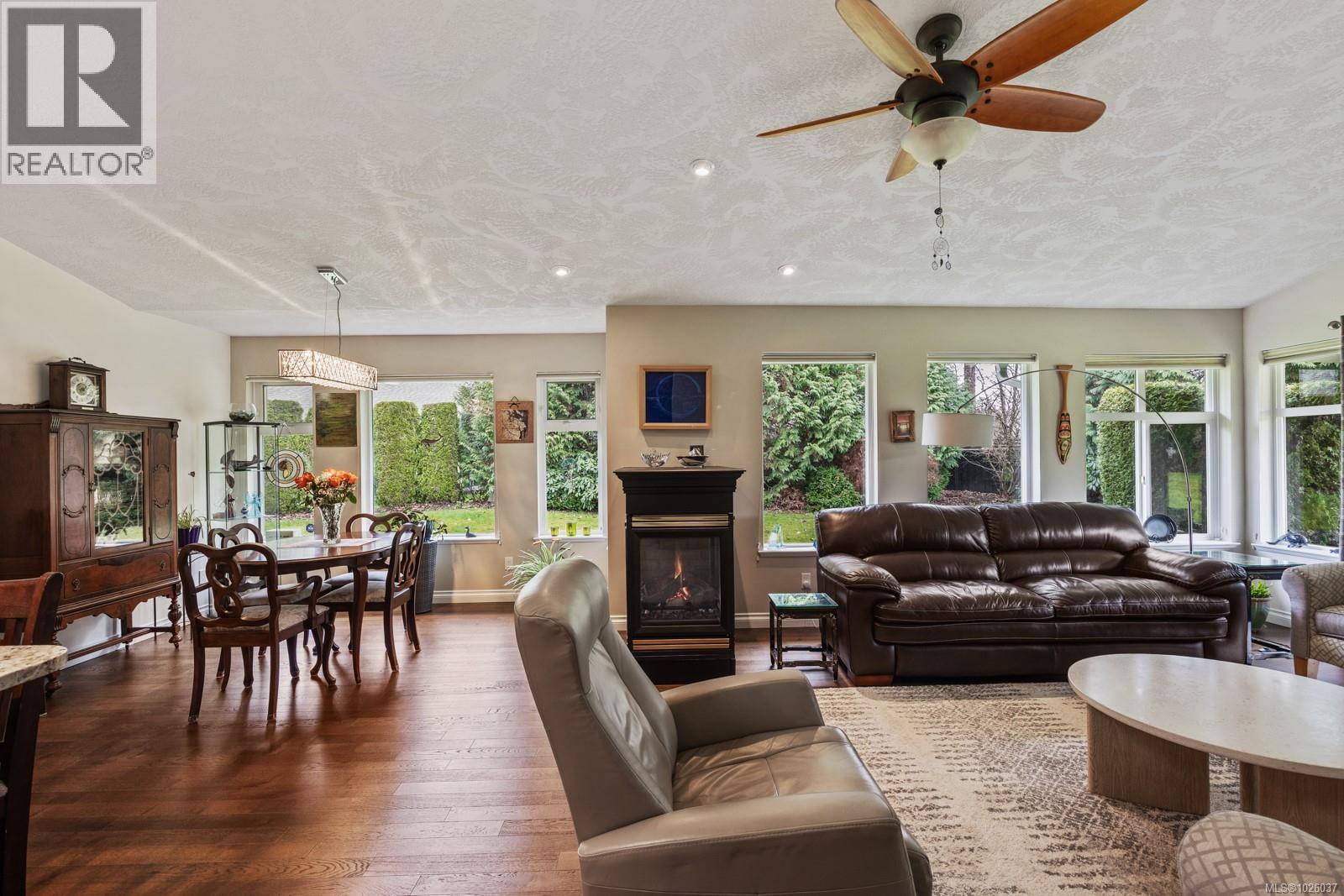 119 44 Anderton Ave, Courtenay