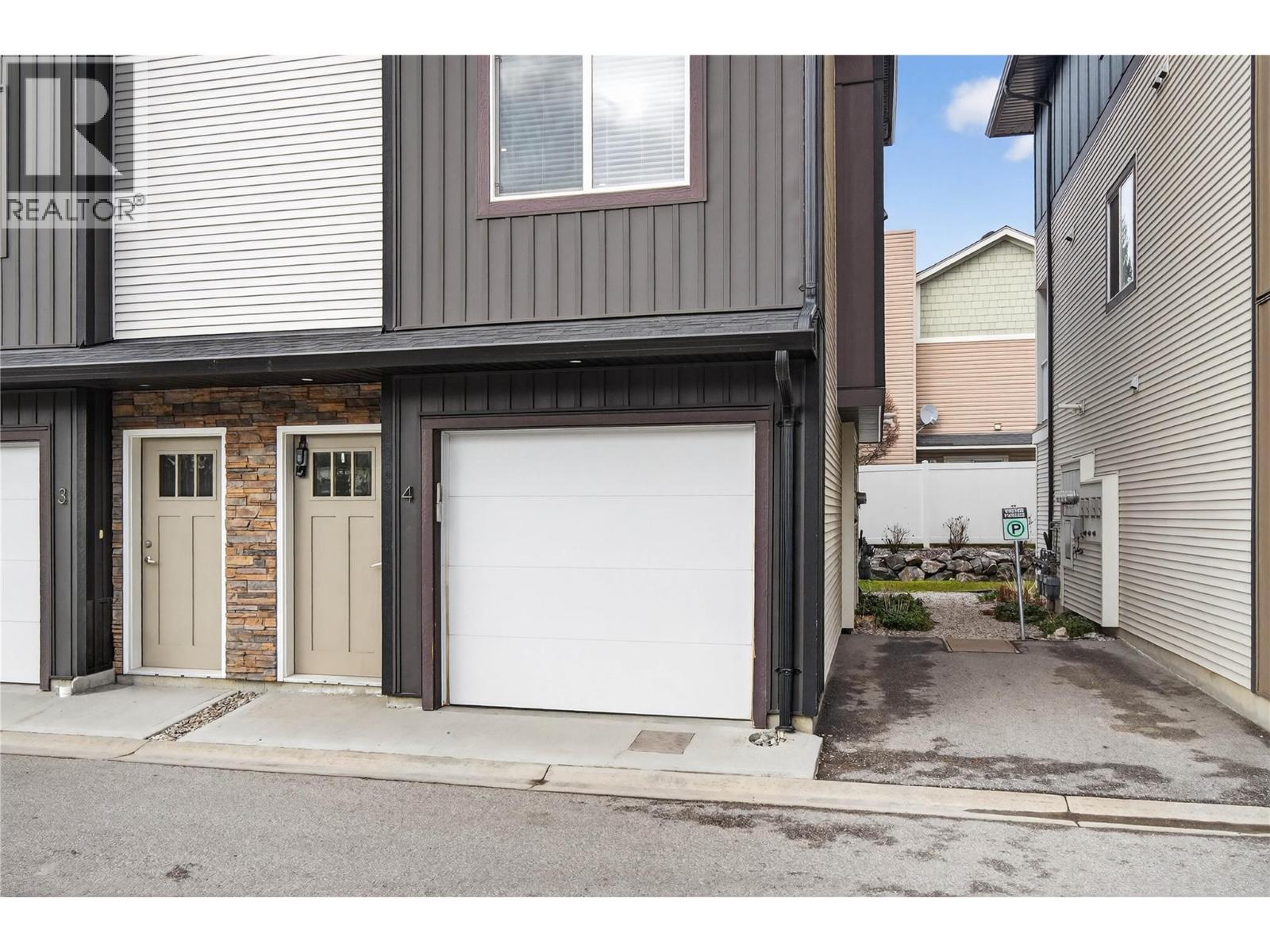 2081 11 Avenue NE Unit# 4, Salmon Arm