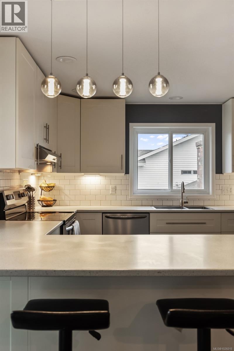 1354 Malahat Dr, Courtenay