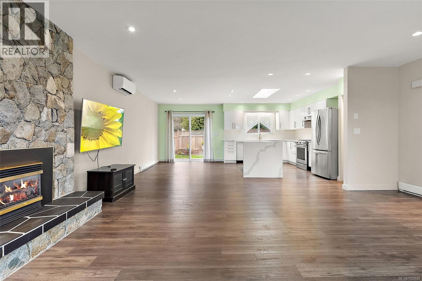 10411 Finch Pl, Sidney