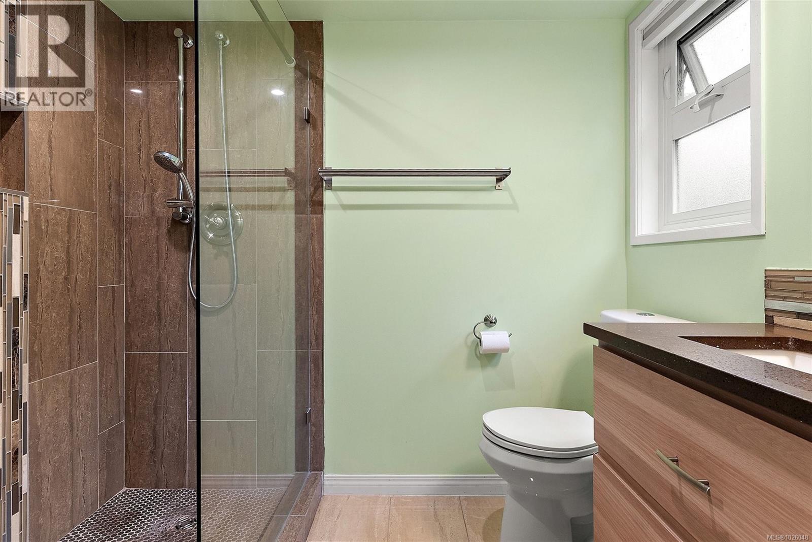 10411 Finch Pl, Sidney