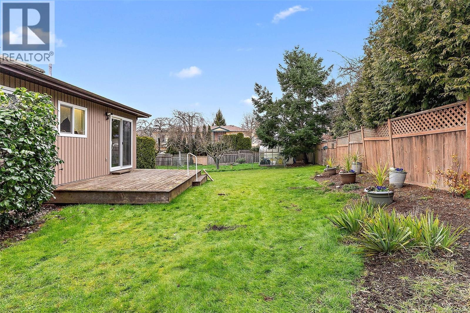 10411 Finch Pl, Sidney