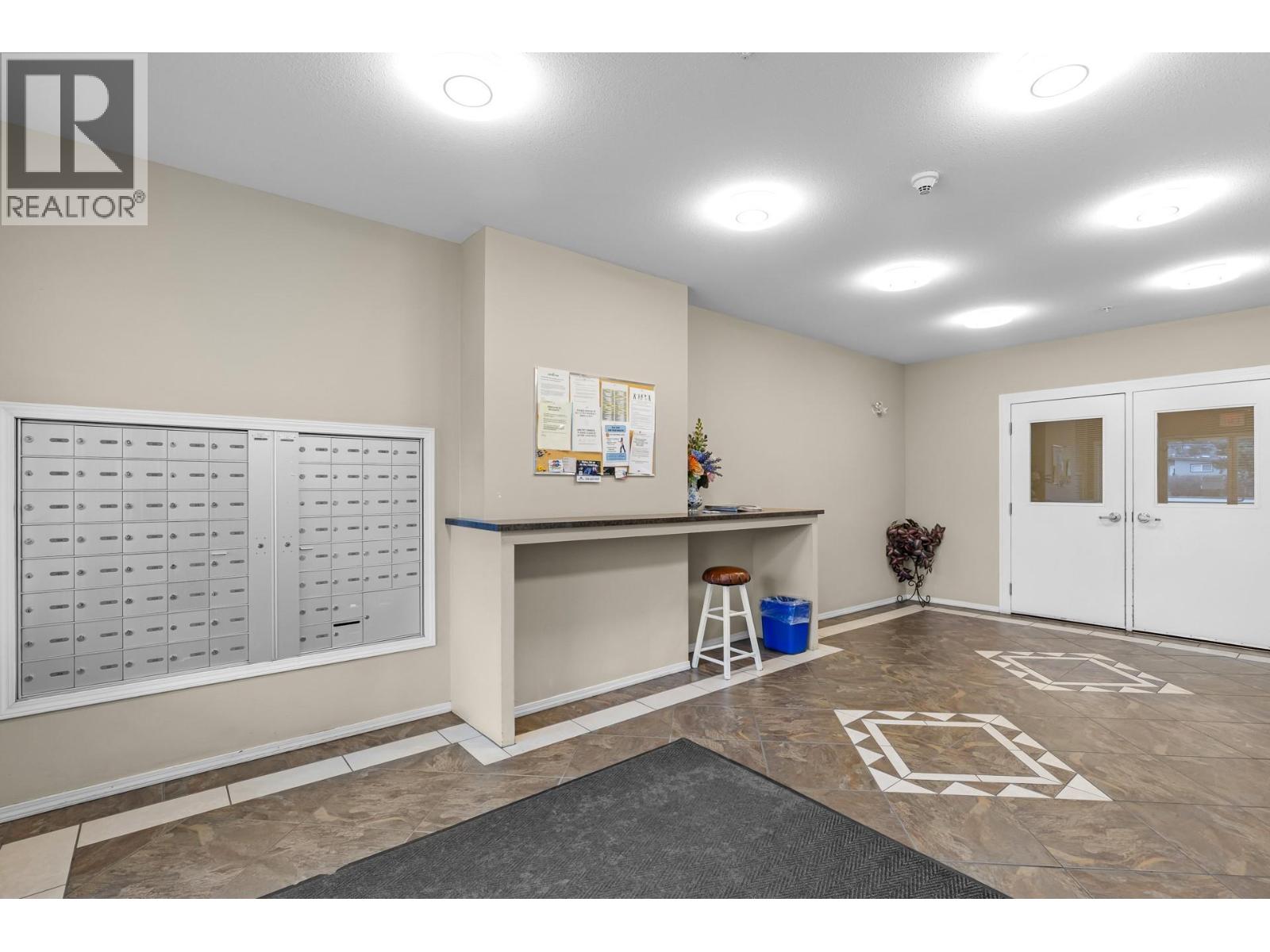 119 250 Hollywood Road South, Kelowna