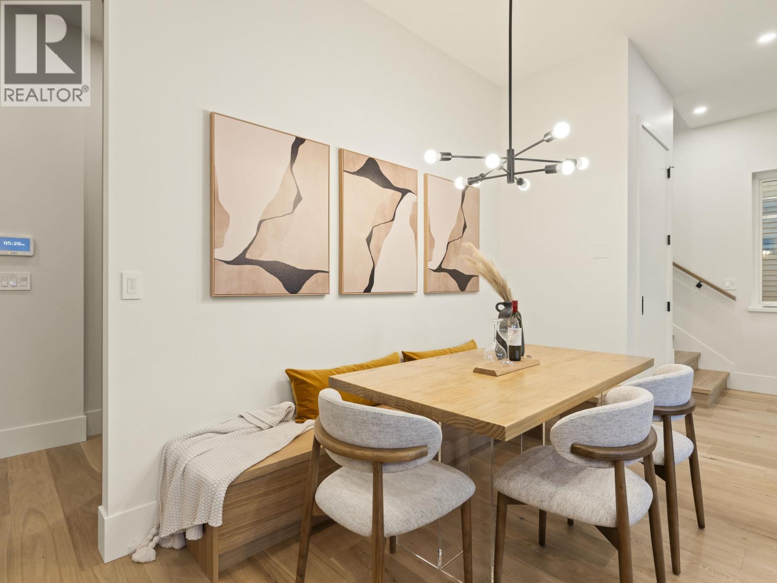 2 3919 W 18TH AVENUE, Vancouver