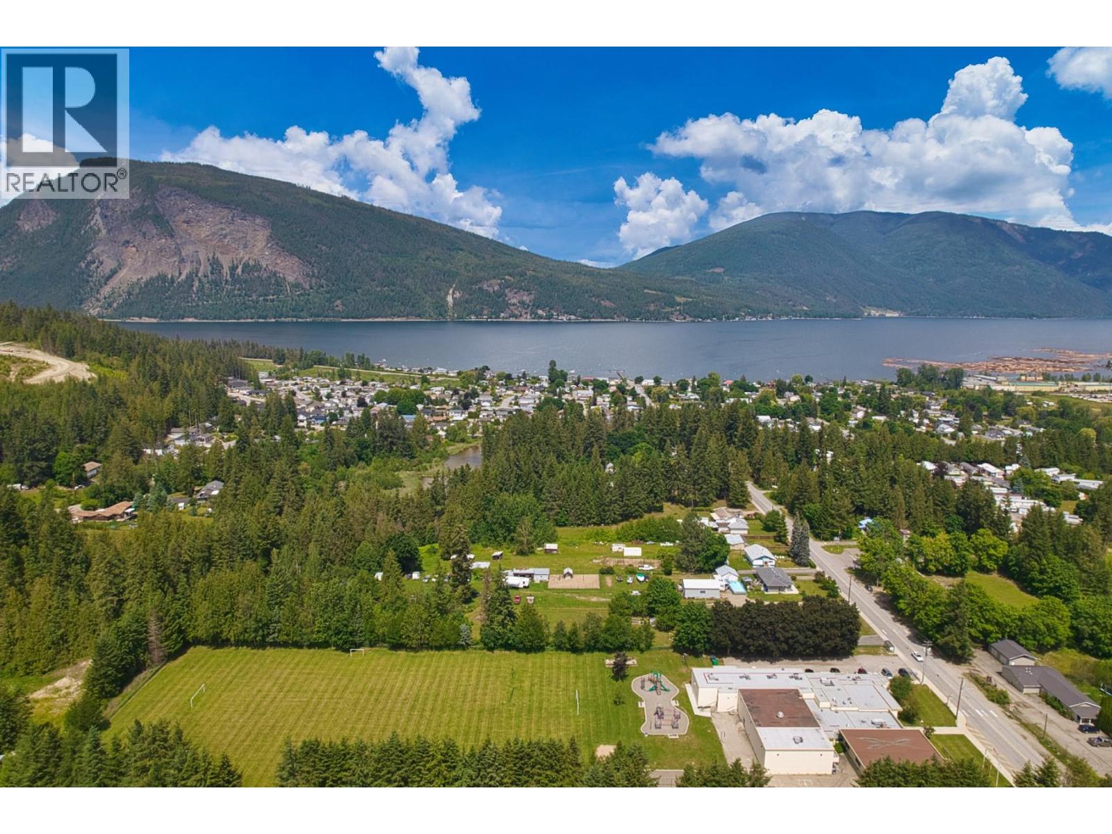  6721 50th Street Northeast, Salmon Arm