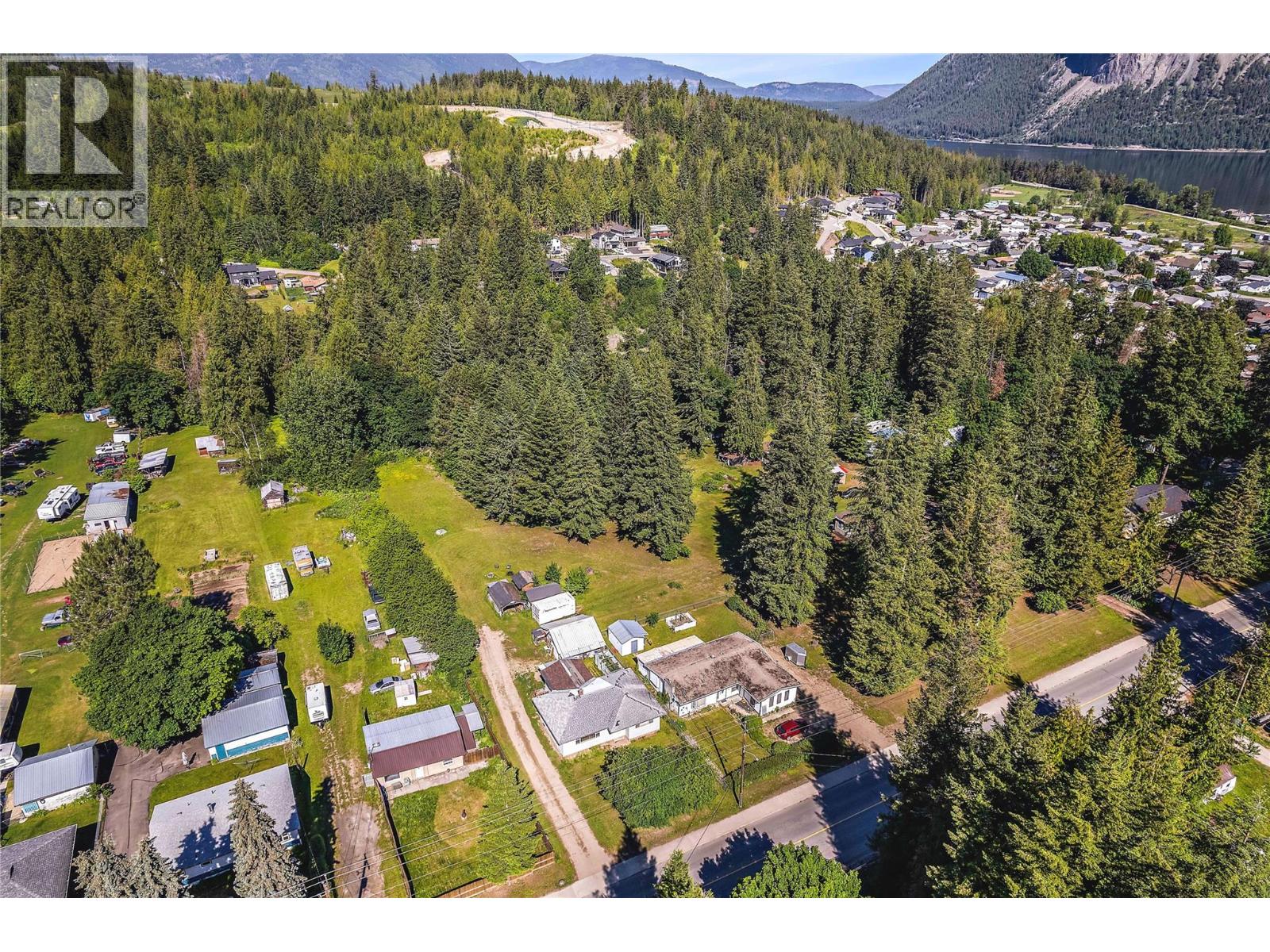  6721 50th Street Northeast, Salmon Arm