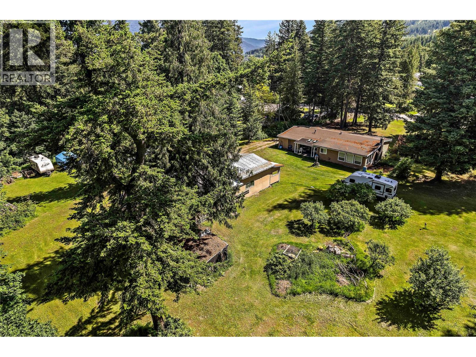  6721 50th Street Northeast, Salmon Arm