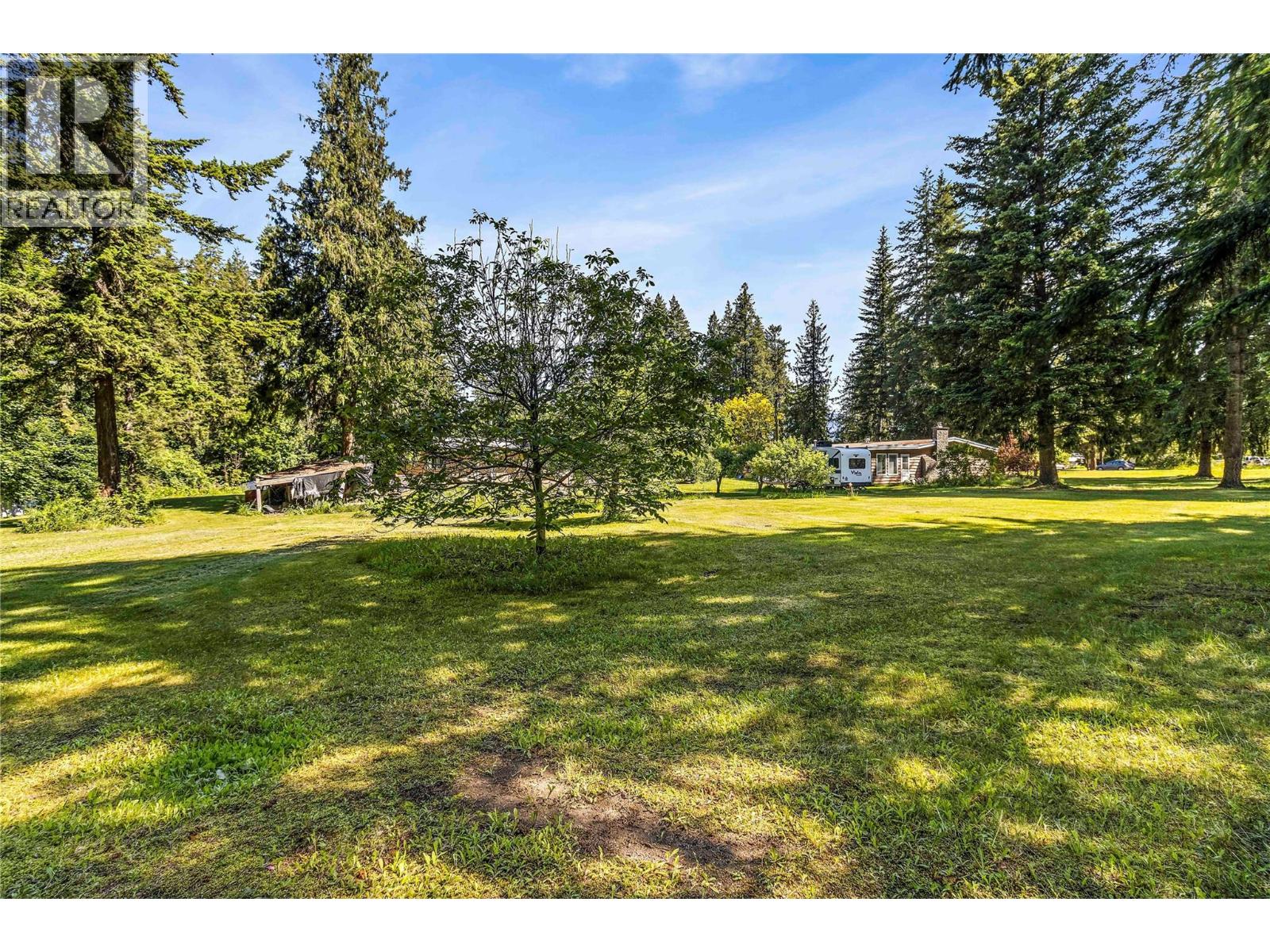 6721 50th Street Northeast, Salmon Arm