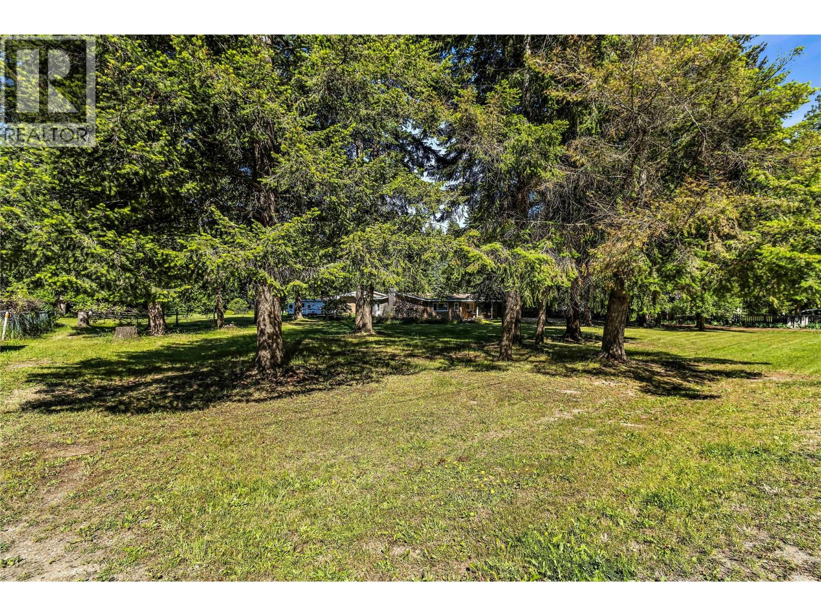  6721 50th Street Northeast, Salmon Arm