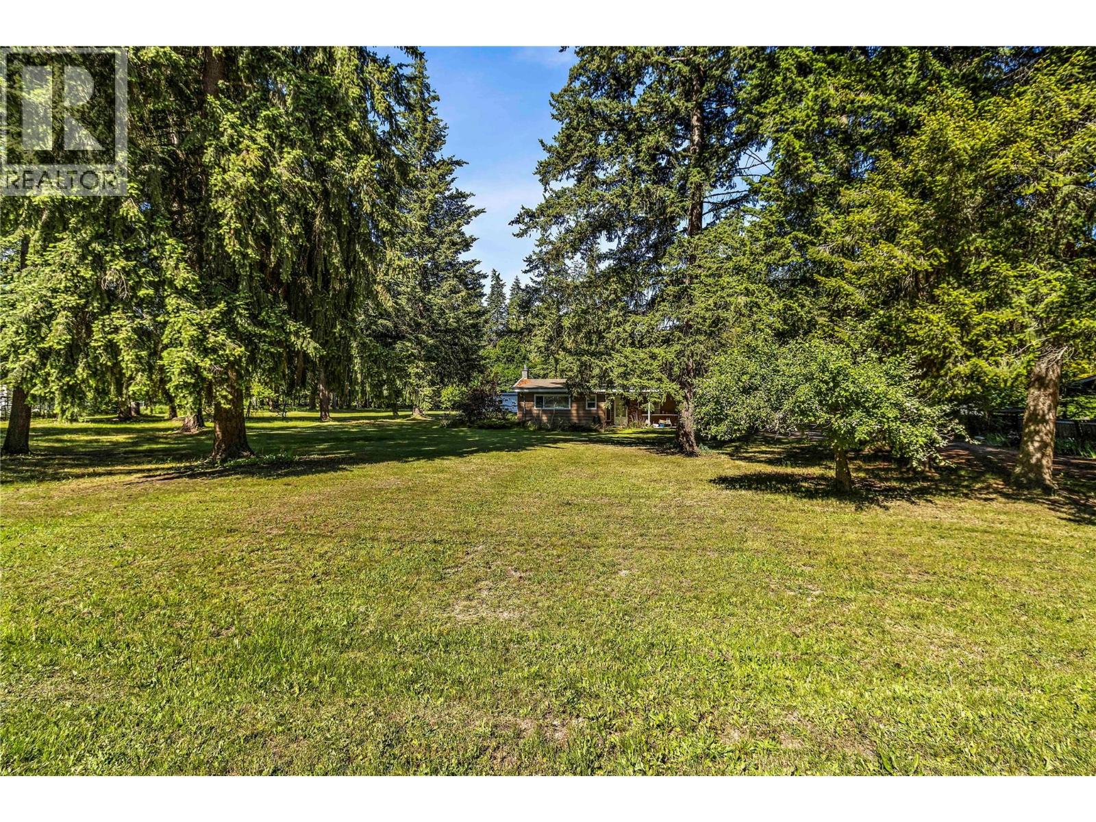  6721 50th Street Northeast, Salmon Arm