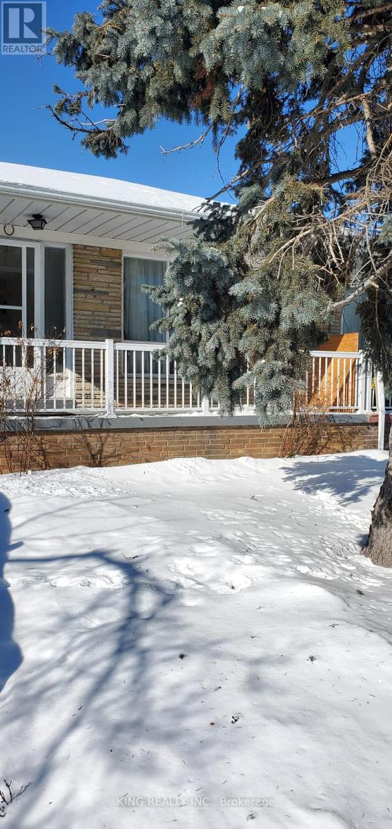 3403 Jolliffe photo 2