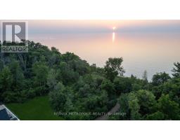 7023 Blue Coast Heights, Plymptonwyoming, ON N0N1E0 Photo 16