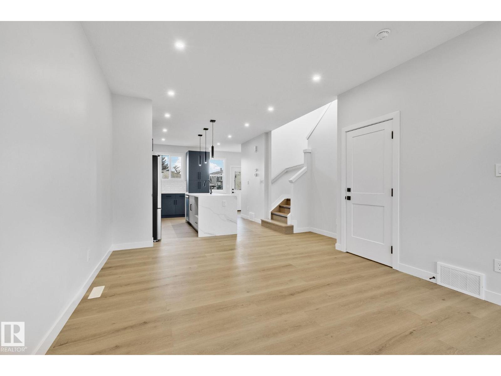 12717 114 ST NW - 6