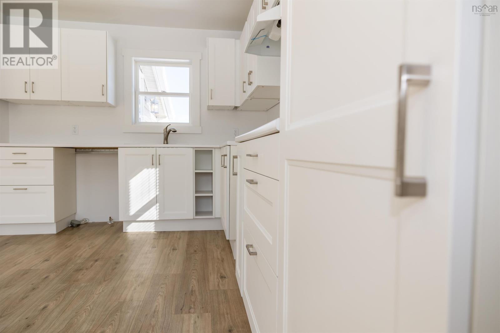 Property 8 of 49 of 1592 Granton Abercrombie Road