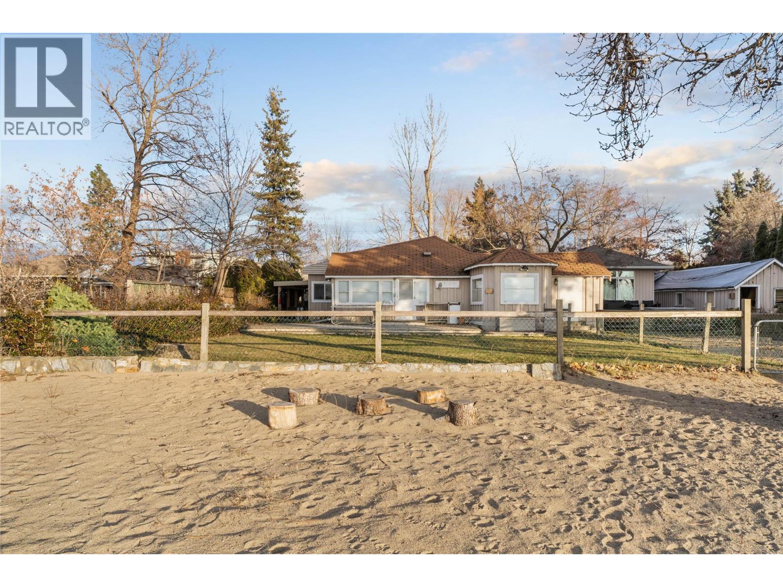 4164 Lakeshore Road - 38