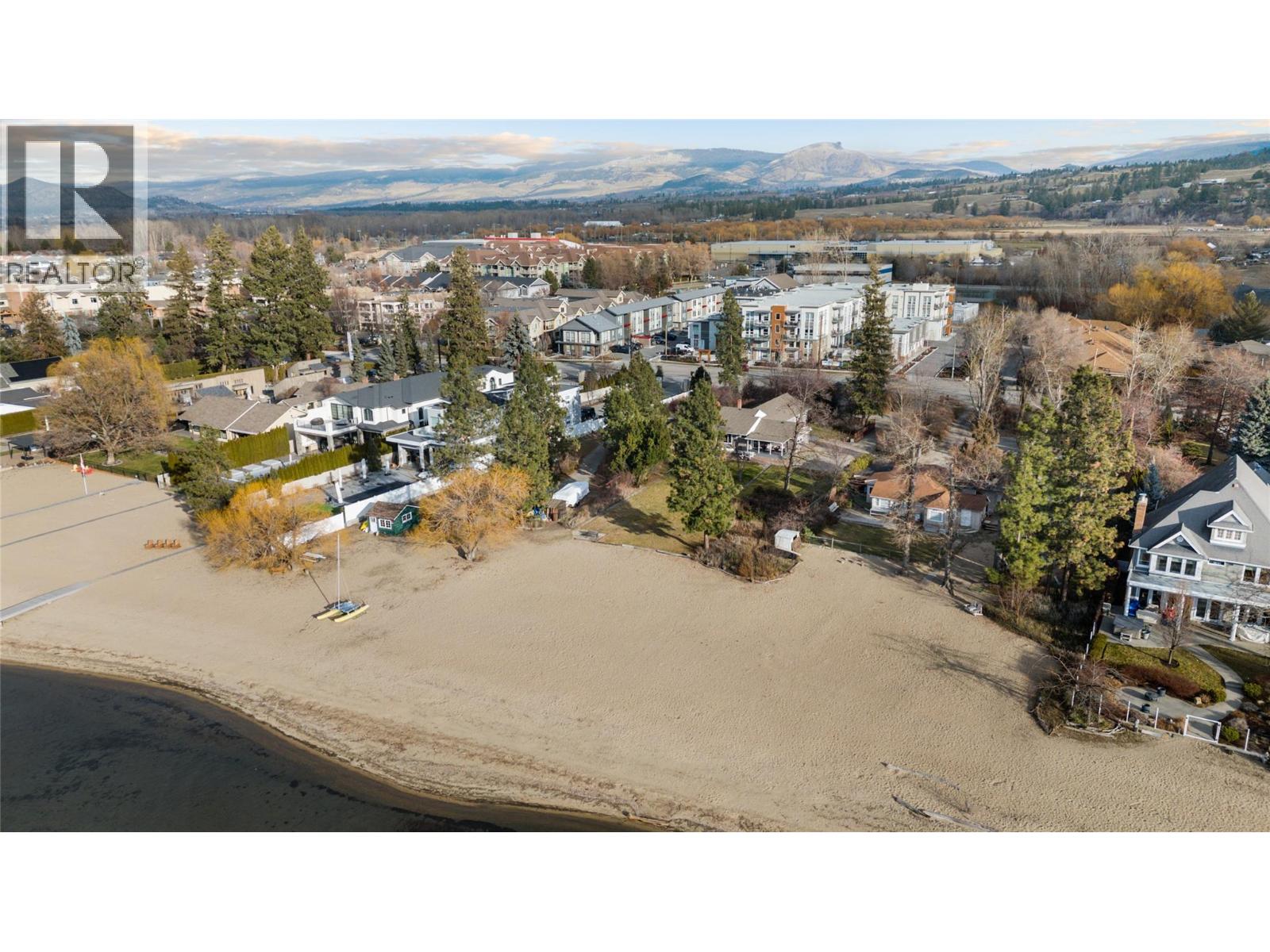 4164 Lakeshore Road - 4