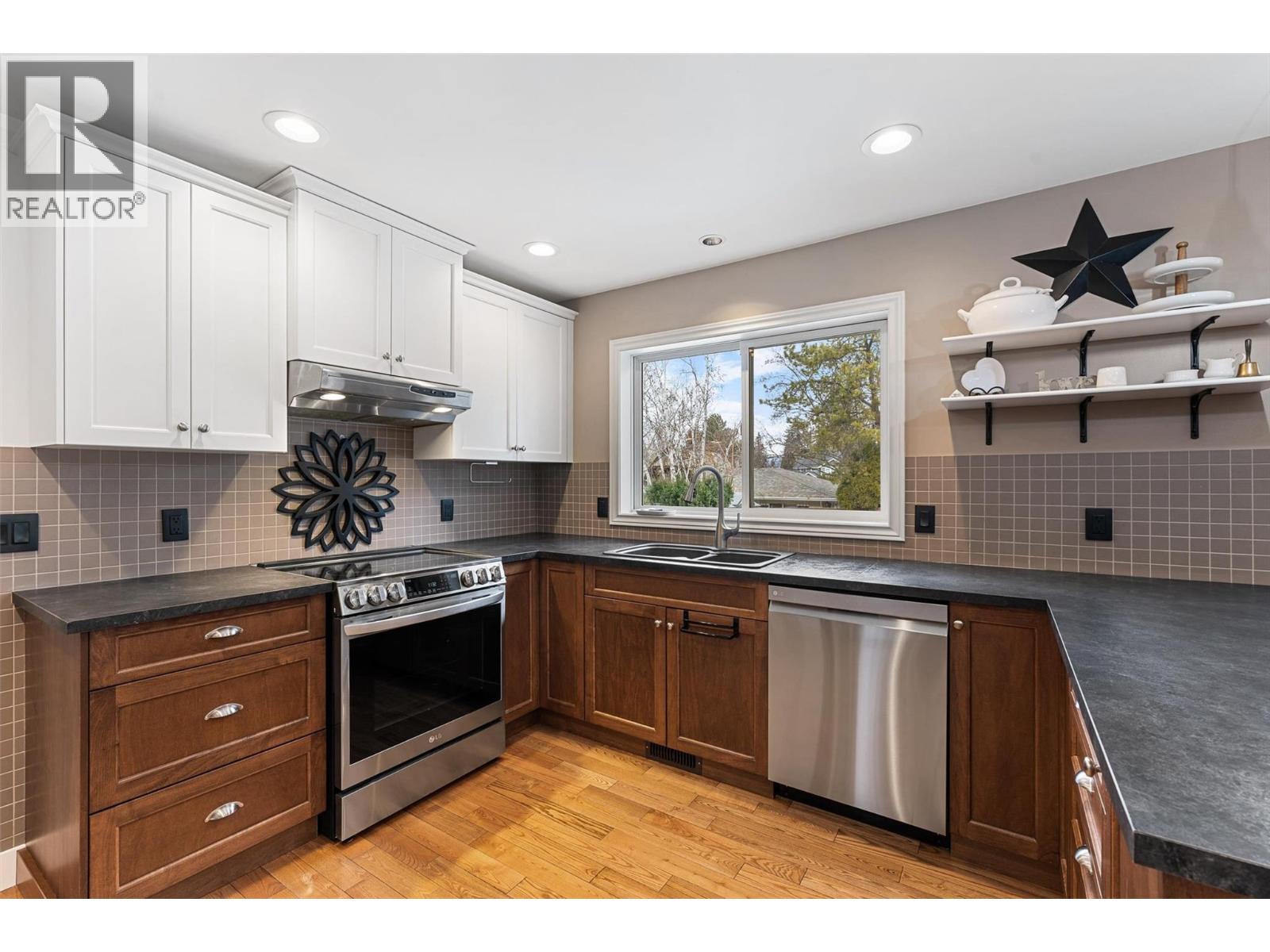 774 Varney Court, Kelowna