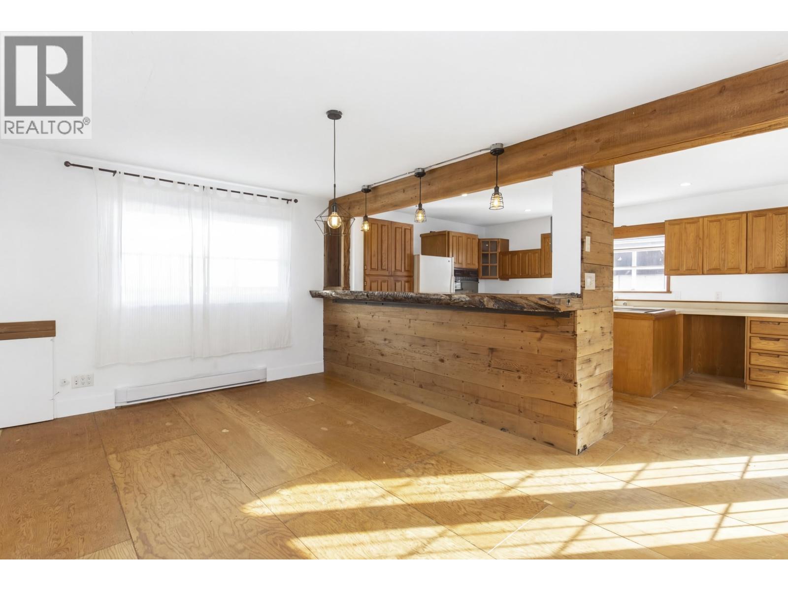 37970 FIFTH AVENUE, Squamish