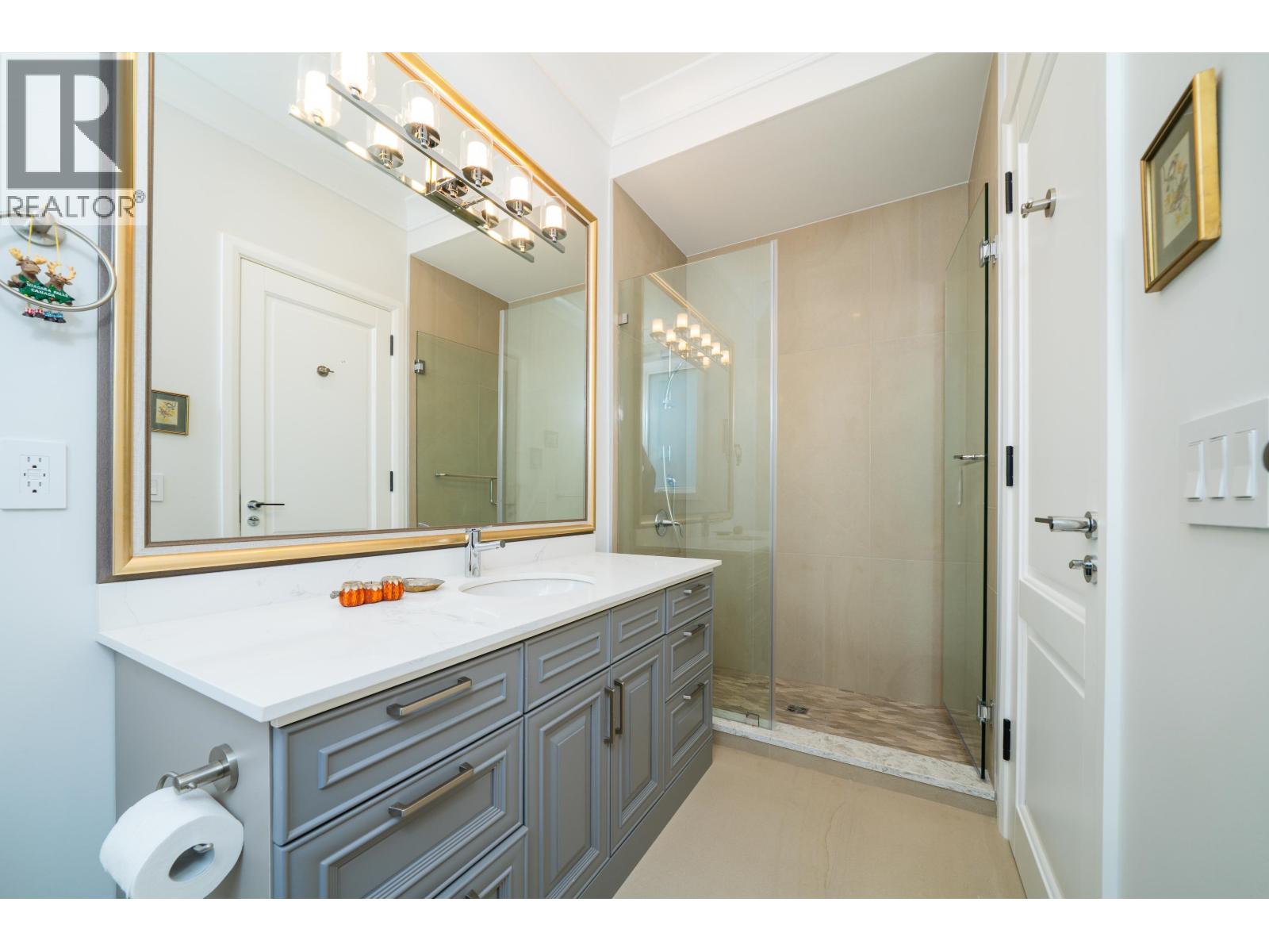 1048 HANDSWORTH ROAD, North Vancouver