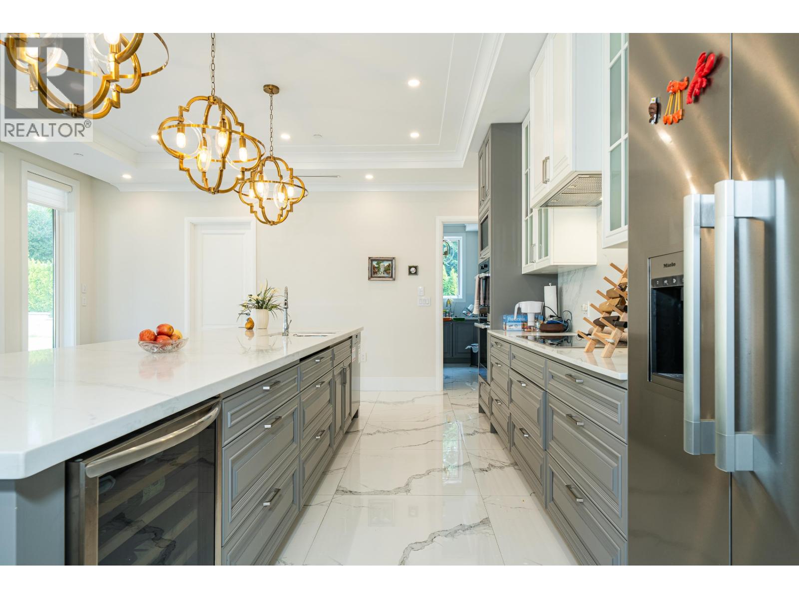 1048 HANDSWORTH ROAD, North Vancouver