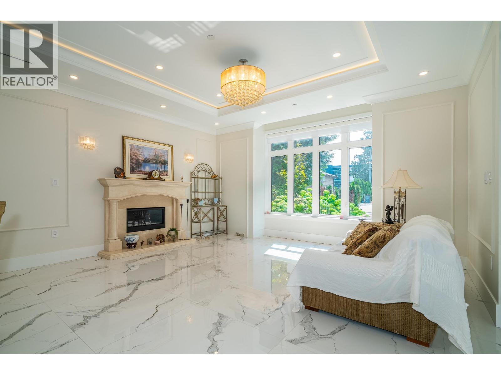 1048 HANDSWORTH ROAD, North Vancouver