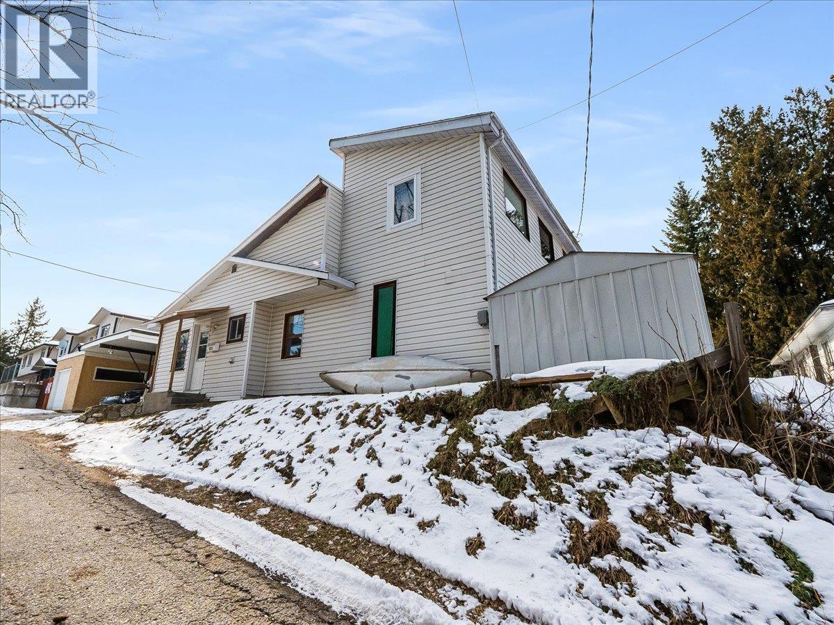 613 11TH AVENUE - 64