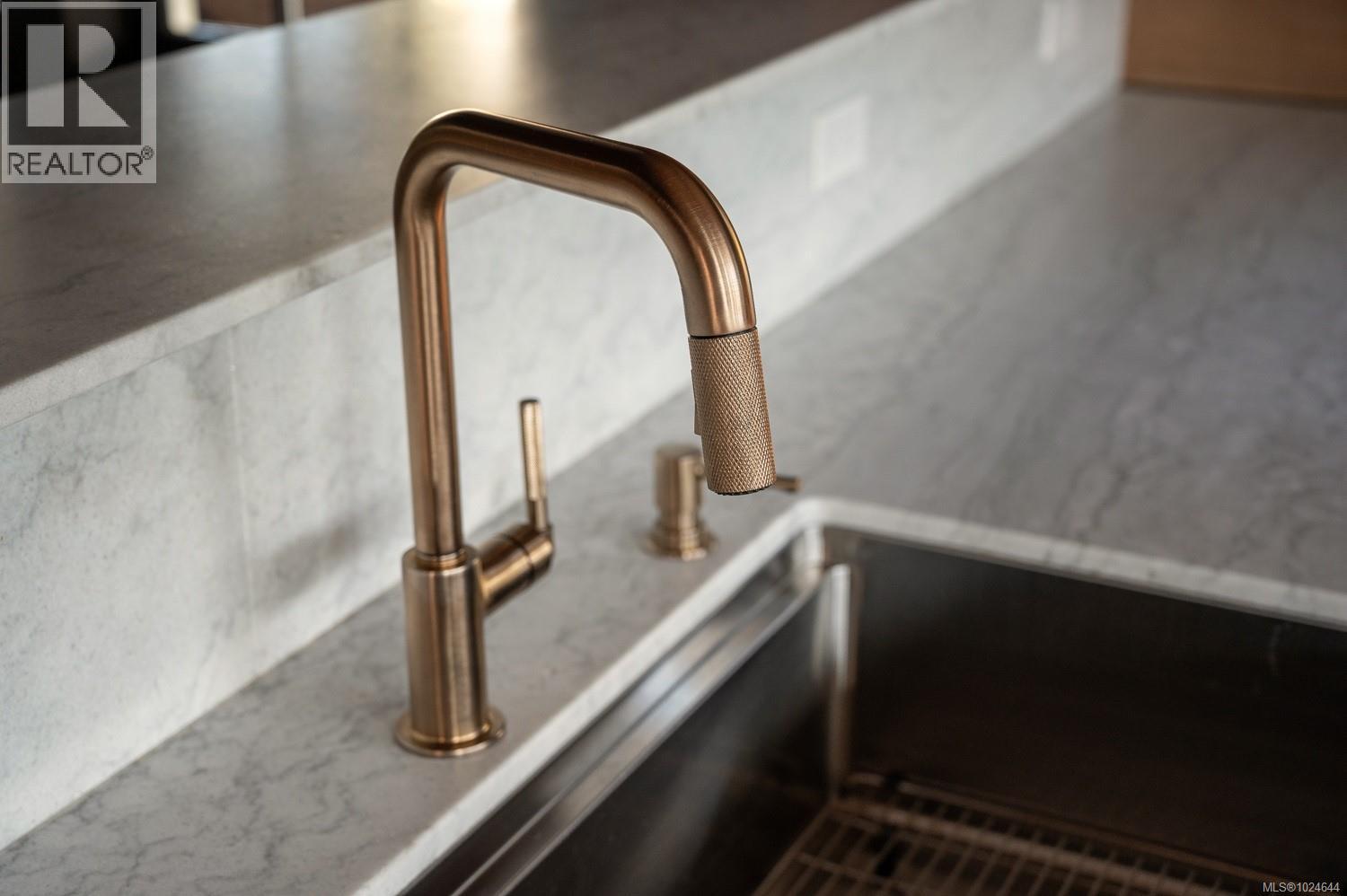 2613 Dunsmuir Ave, Cumberland