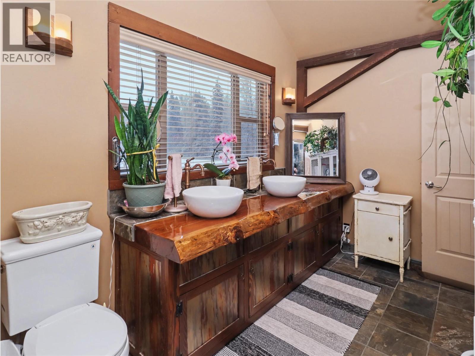 3850 Blythe-Rhone Road, Westbridge