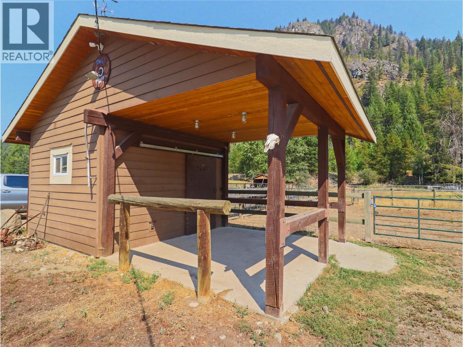 3850 Blythe-Rhone Road, Westbridge