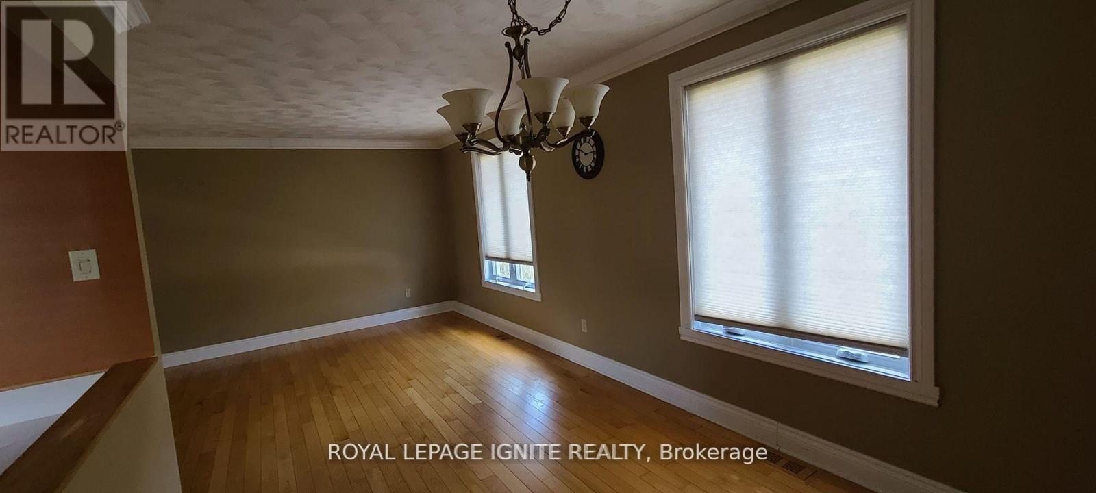 804 CHAMPLAIN DRIVE - 19