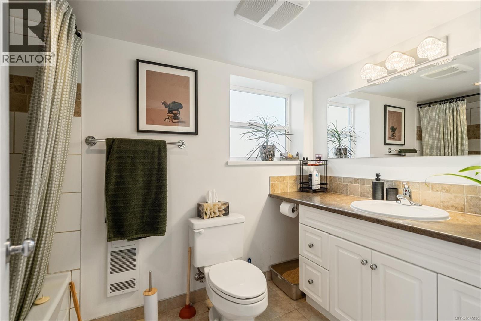  3771 Winston Crescent, Saanich