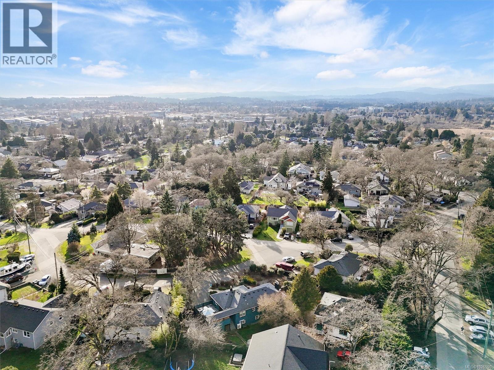  3771 Winston Crescent, Saanich