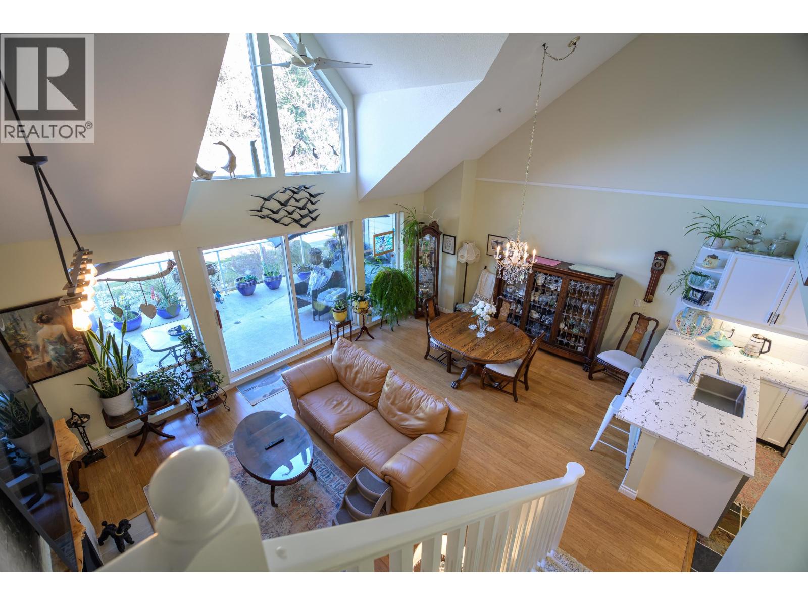 320 1120 TSATSU SHORES DRIVE, Tsawwassen