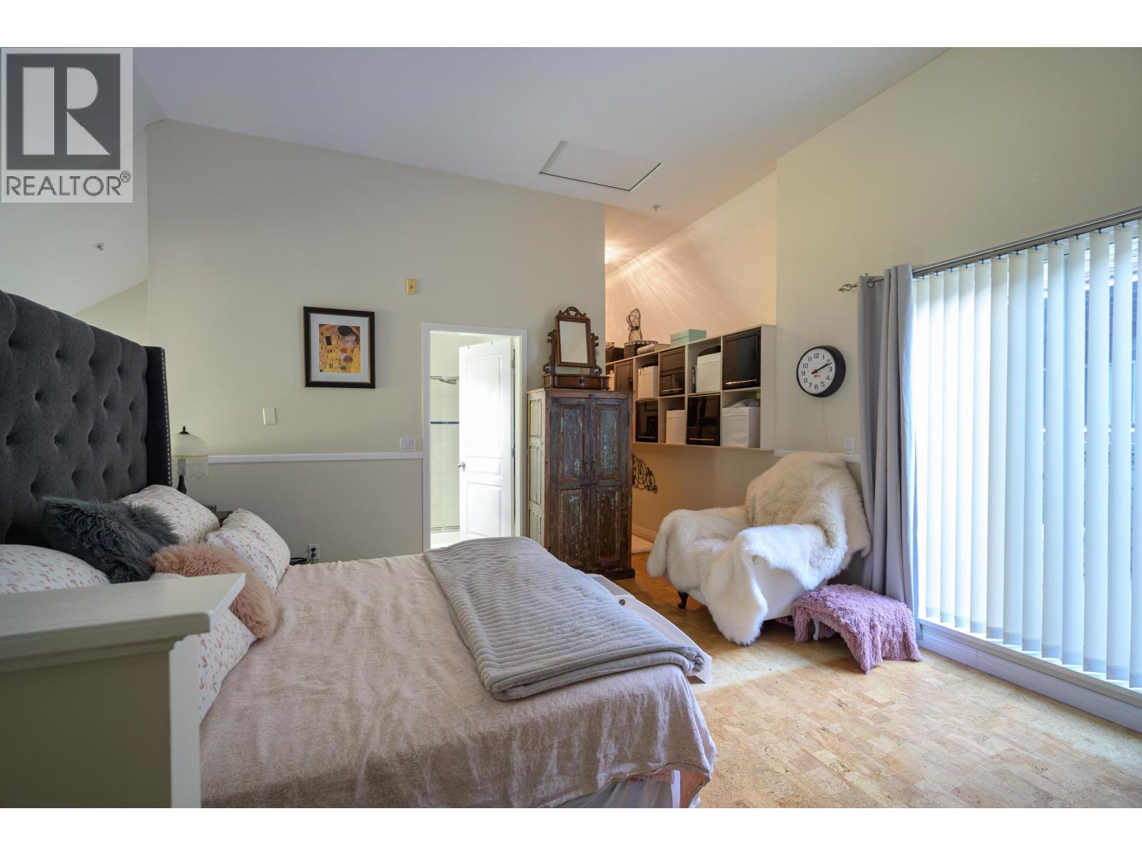 320 1120 TSATSU SHORES DRIVE, Tsawwassen