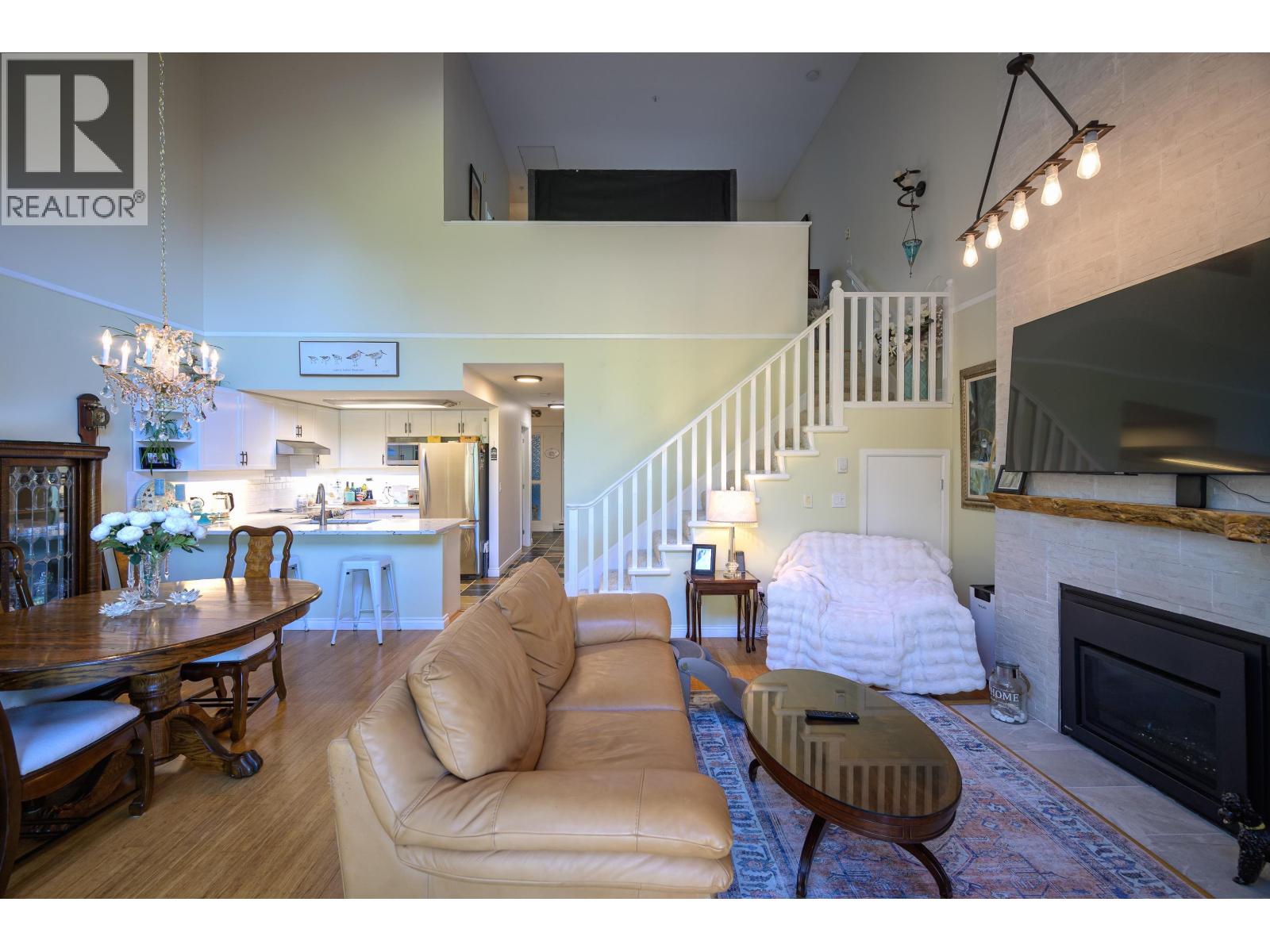 320 1120 TSATSU SHORES DRIVE, Tsawwassen