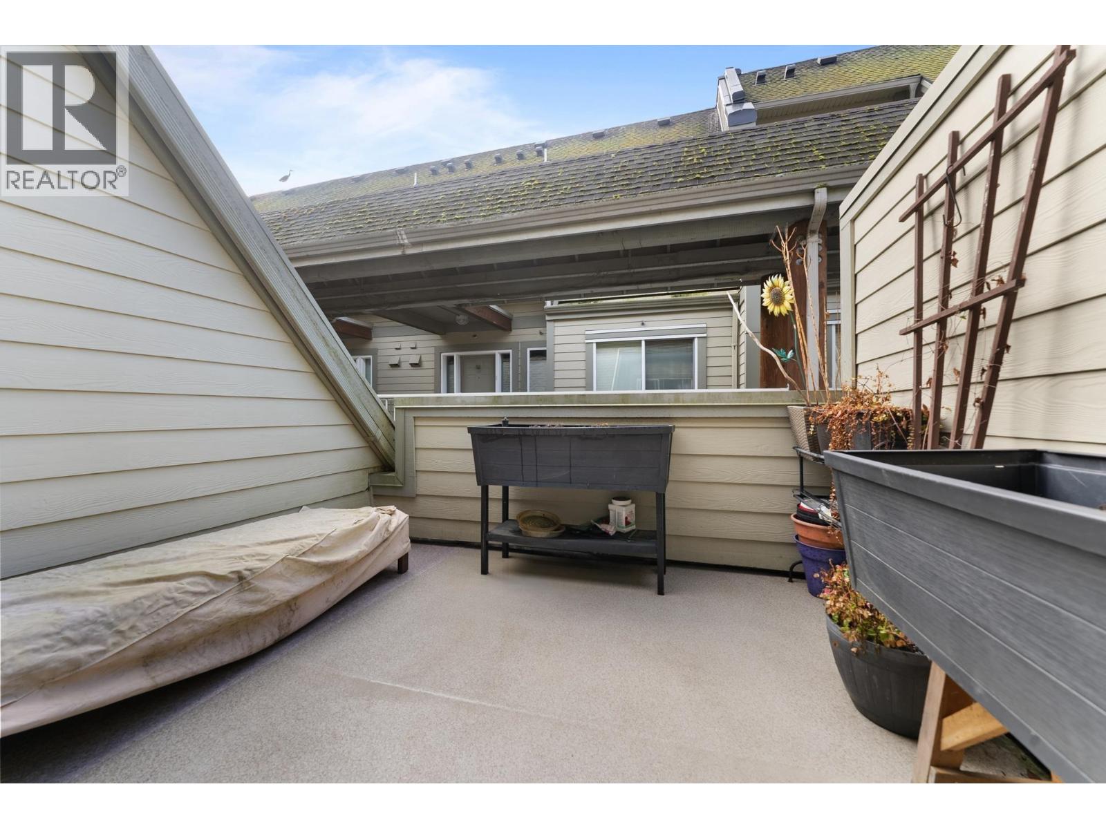 320 1120 TSATSU SHORES DRIVE, Tsawwassen